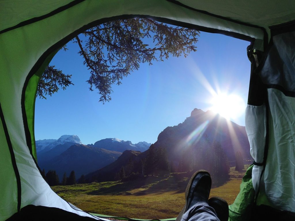 5 Gadgets That Make The Perfect Gift For Campers